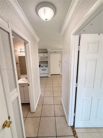 412 Lakeside Dr 223, Margate, FL 33063