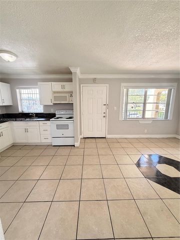 412 Lakeside Dr 223, Margate, FL 33063