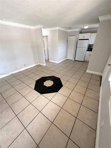 412 Lakeside Dr 223, Margate, FL 33063