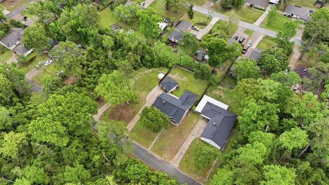 24714 Hunters Hollow Drive, Spring, TX 77380