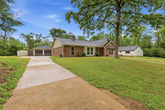 24714 Hunters Hollow Drive, Spring, TX 77380