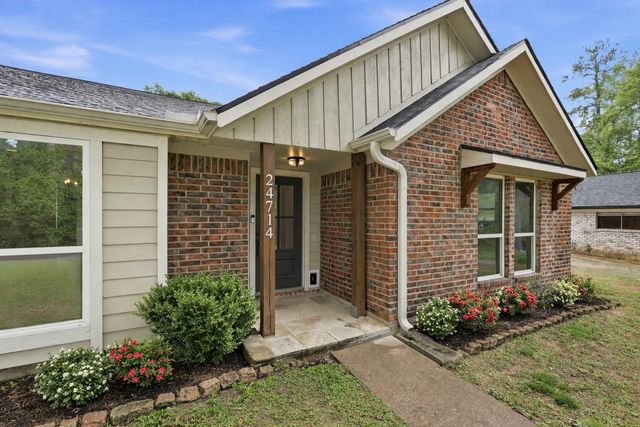 24714 Hunters Hollow Drive, Spring, TX 77380