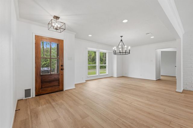 24714 Hunters Hollow Drive, Spring, TX 77380