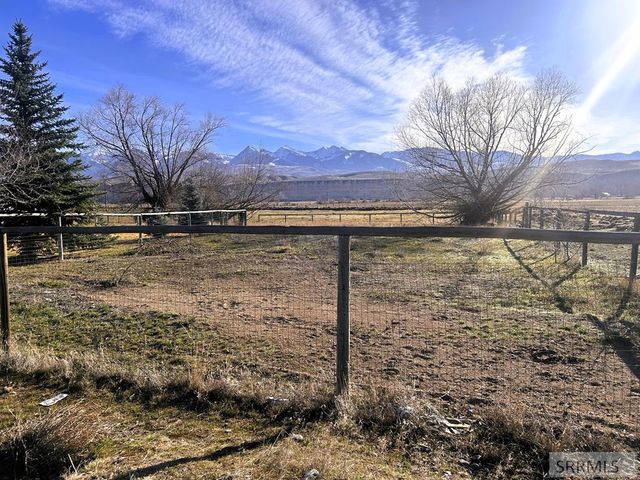 113 N Hwy 93, Salmon, ID 83467