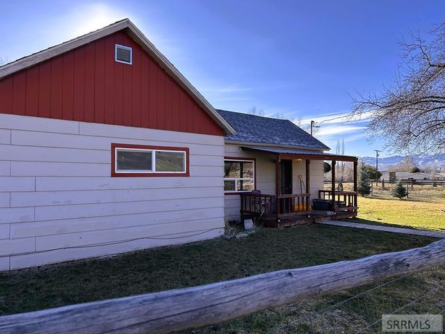 113 N Hwy 93, Salmon, ID 83467
