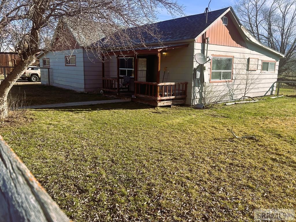 113 N Hwy 93, Salmon, ID 83467