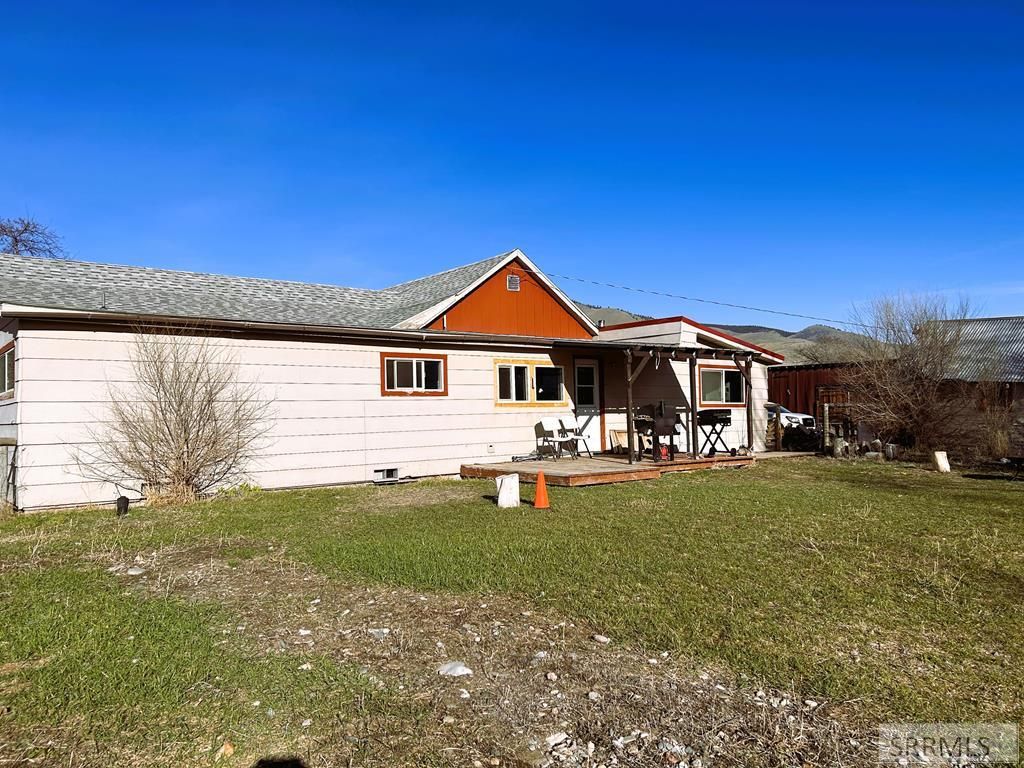 Image 12 of property listing at 113 N Hwy 93, Salmon, ID 83467