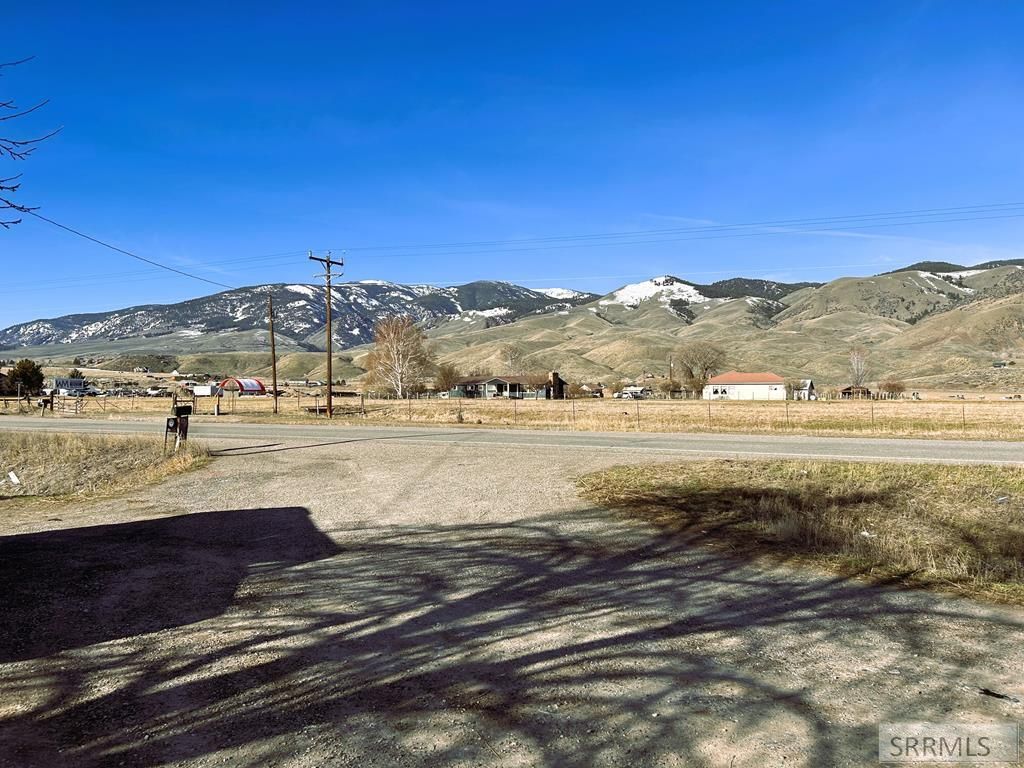 Image 34 of property listing at 113 N Hwy 93, Salmon, ID 83467