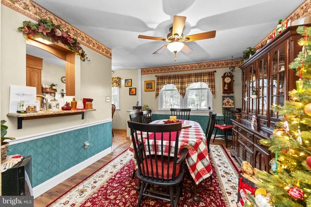 826 E WAYNE AVE, Allentown, PA 18103