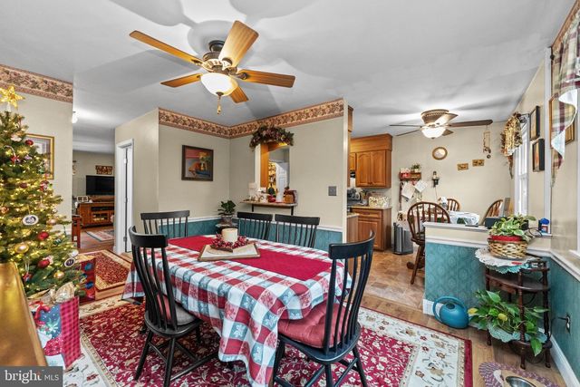 826 E WAYNE AVE, Allentown, PA 18103