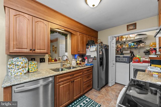 826 E WAYNE AVE, Allentown, PA 18103