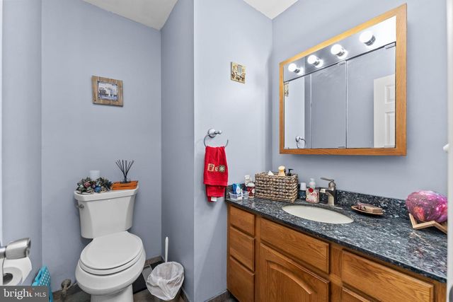 826 E WAYNE AVE, Allentown, PA 18103