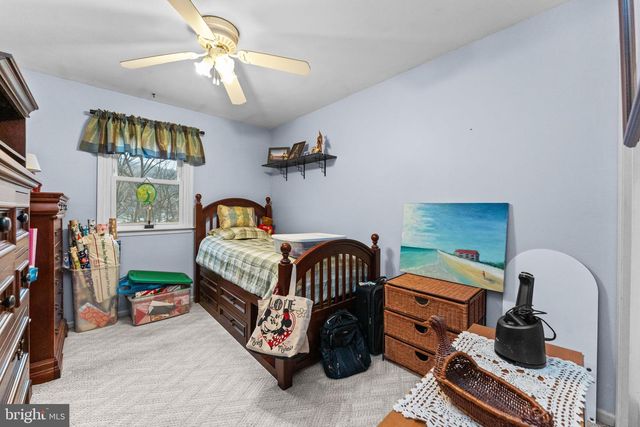 826 E WAYNE AVE, Allentown, PA 18103