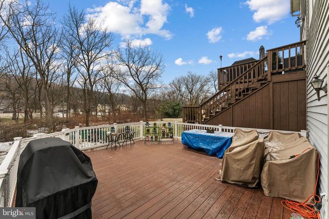 826 E WAYNE AVE, Allentown, PA 18103