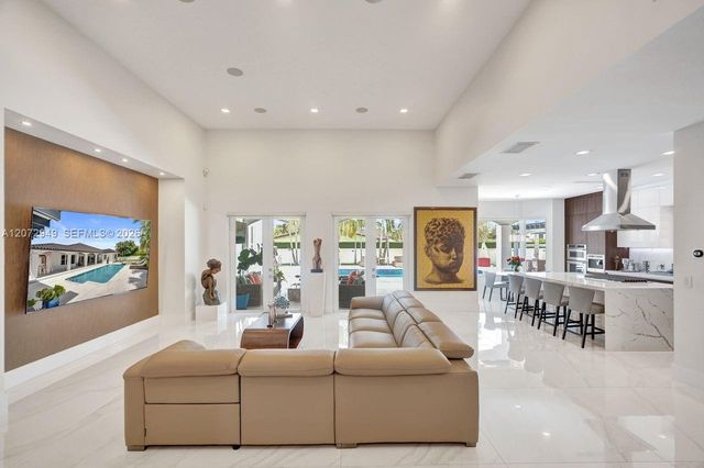 11390 SW 30th Street, Miami, FL 33165