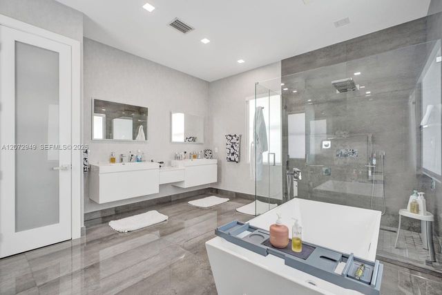 11390 SW 30th Street, Miami, FL 33165