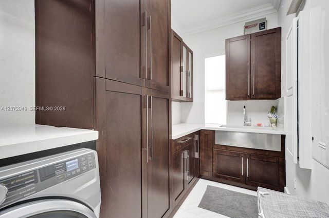 11390 SW 30th Street, Miami, FL 33165
