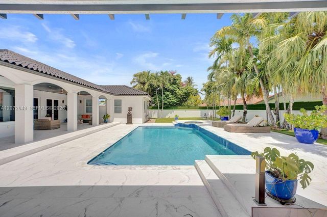 11390 SW 30th Street, Miami, FL 33165