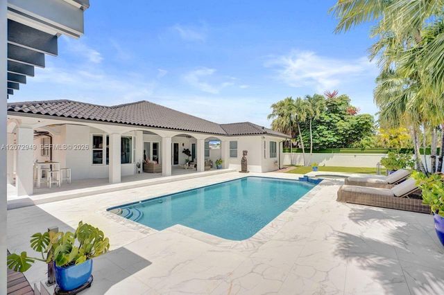 11390 SW 30th Street, Miami, FL 33165