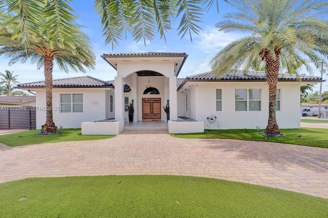 11390 SW 30th Street, Miami, FL 33165
