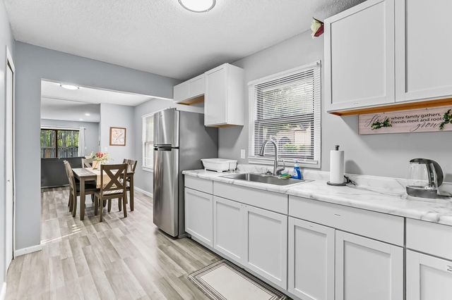 2304 Sheridan Avenue N, Minneapolis, MN 55411