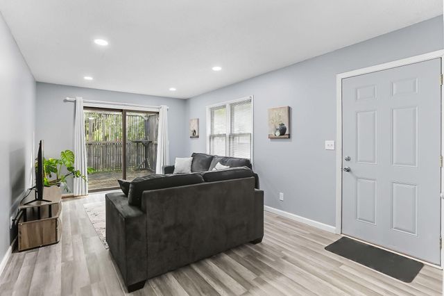 2304 Sheridan Avenue N, Minneapolis, MN 55411