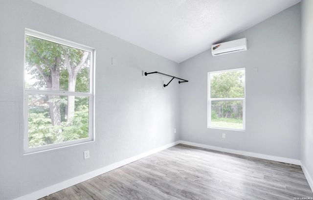 151 Hopi, San Antonio, TX 78211