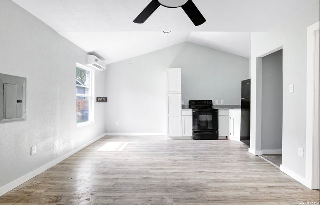 151 Hopi, San Antonio, TX 78211