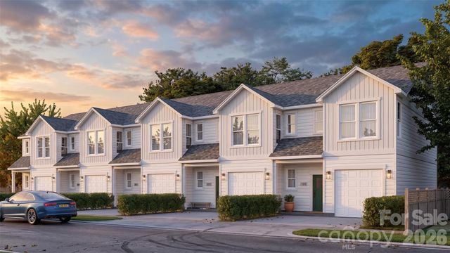 1013 Caldwell Street, Statesville, NC 28677