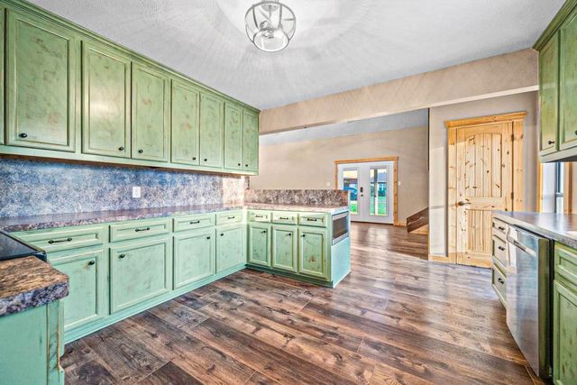 241 Bluff Drive, Livingston, TX 77351