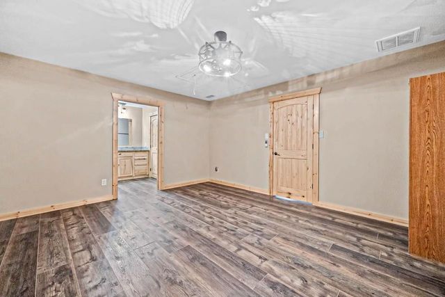 241 Bluff Drive, Livingston, TX 77351