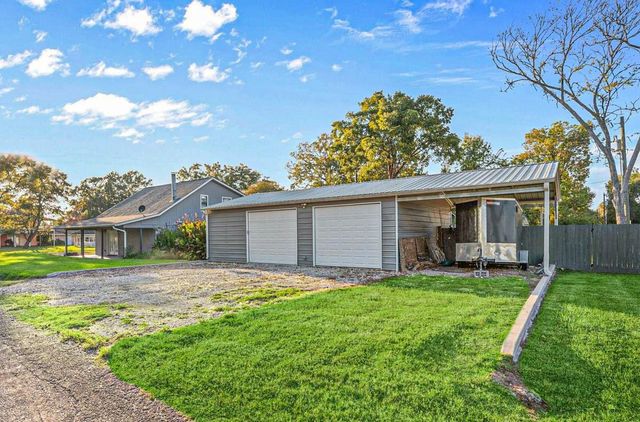 241 Bluff Drive, Livingston, TX 77351