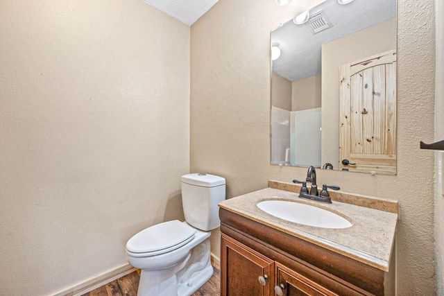 241 Bluff Drive, Livingston, TX 77351
