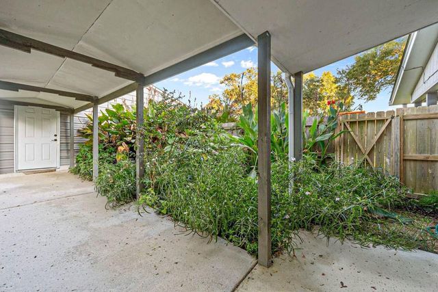 241 Bluff Drive, Livingston, TX 77351