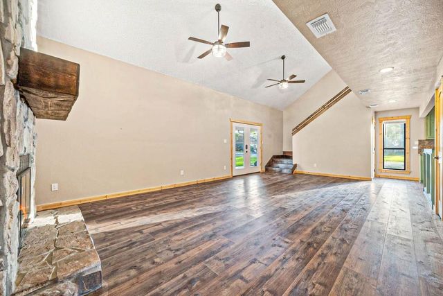 241 Bluff Drive, Livingston, TX 77351