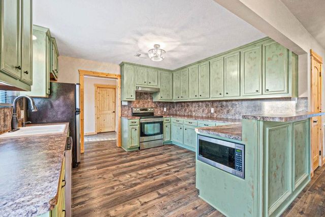 241 Bluff Drive, Livingston, TX 77351