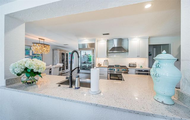 2910 ALTON DRIVE, St Pete Beach, FL 33706