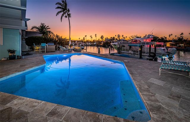 2910 ALTON DRIVE, St Pete Beach, FL 33706