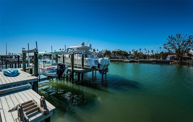 2910 ALTON DRIVE, St Pete Beach, FL 33706