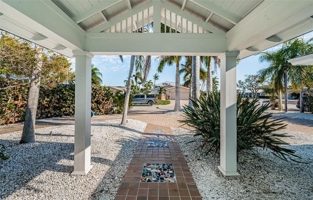 2910 ALTON DRIVE, St Pete Beach, FL 33706