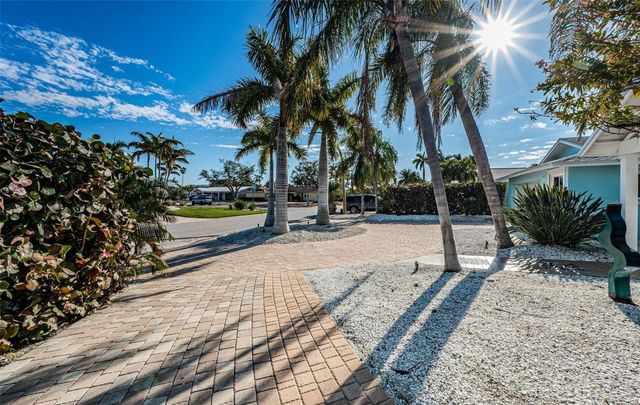 2910 ALTON DRIVE, St Pete Beach, FL 33706