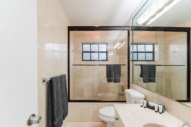 1016 NE 26th Avenue 1016, Pompano Beach, FL 33062