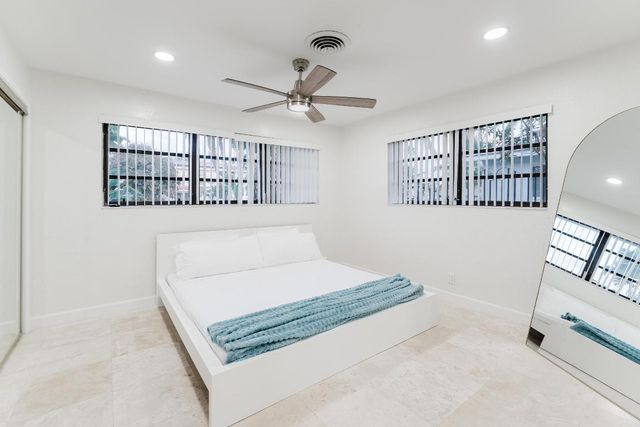 1016 NE 26th Avenue 1016, Pompano Beach, FL 33062