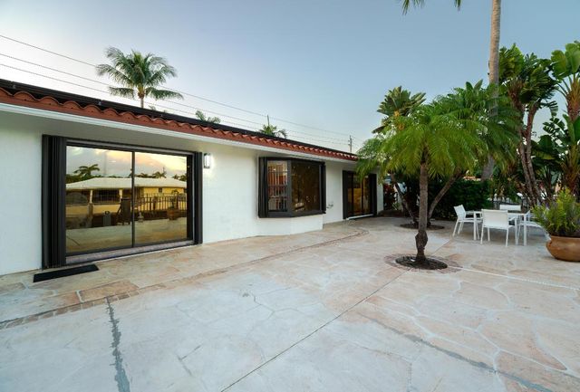 1016 NE 26th Avenue 1016, Pompano Beach, FL 33062