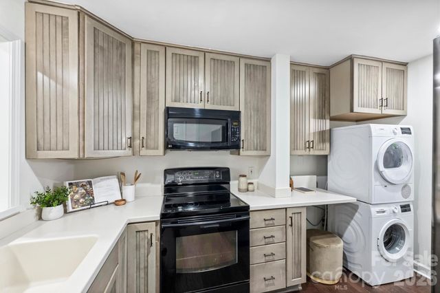 520 N Poplar Street I, Charlotte, NC 28202