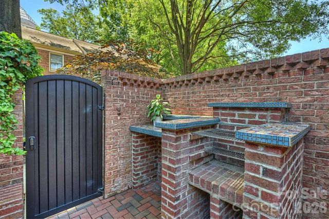 520 N Poplar Street I, Charlotte, NC 28202