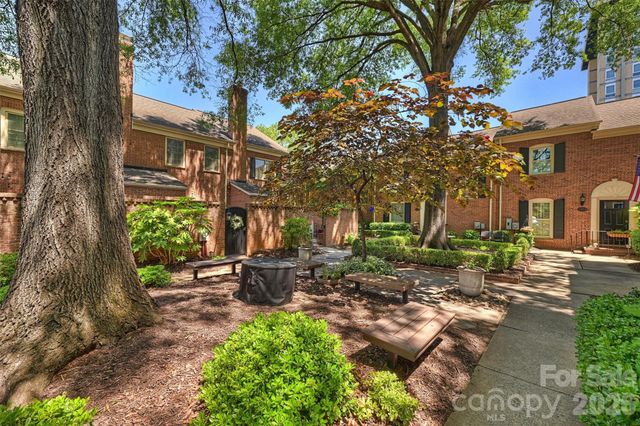 520 N Poplar Street I, Charlotte, NC 28202