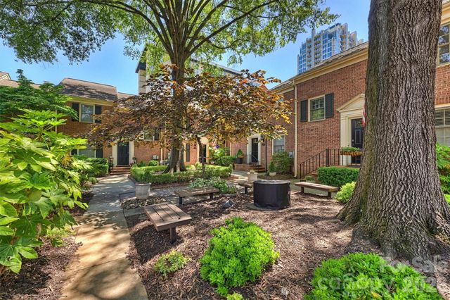 520 N Poplar Street I, Charlotte, NC 28202