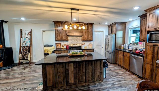 988 Harlon Ryan Road, Booneville, AR 72927