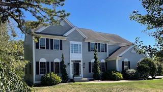 29 Pioneer Trl, Plymouth, MA 02360
